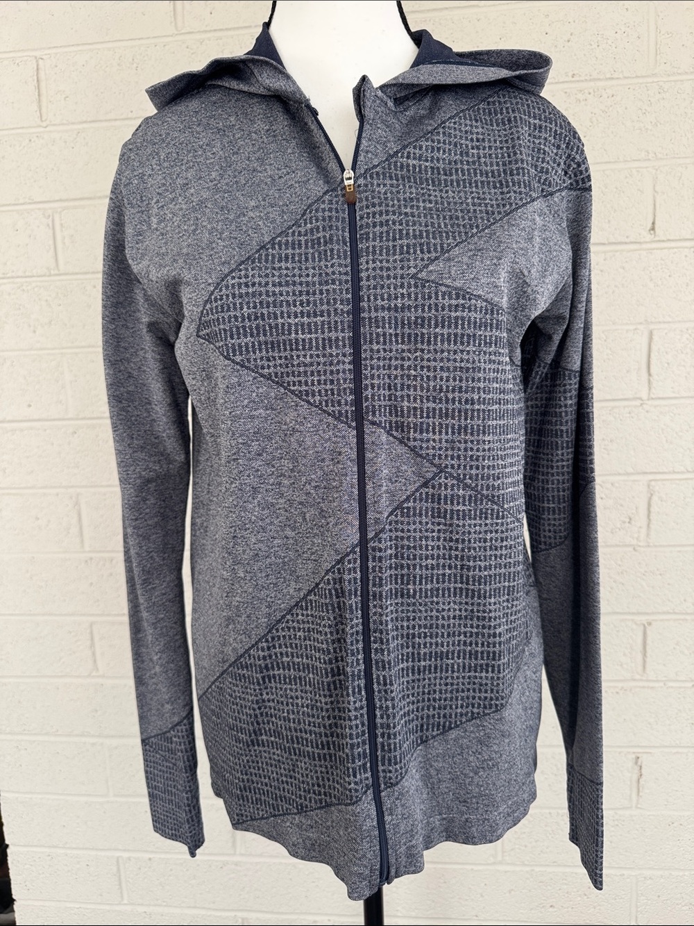Oiselle Lightweight Zip Up Hoodie Medium
